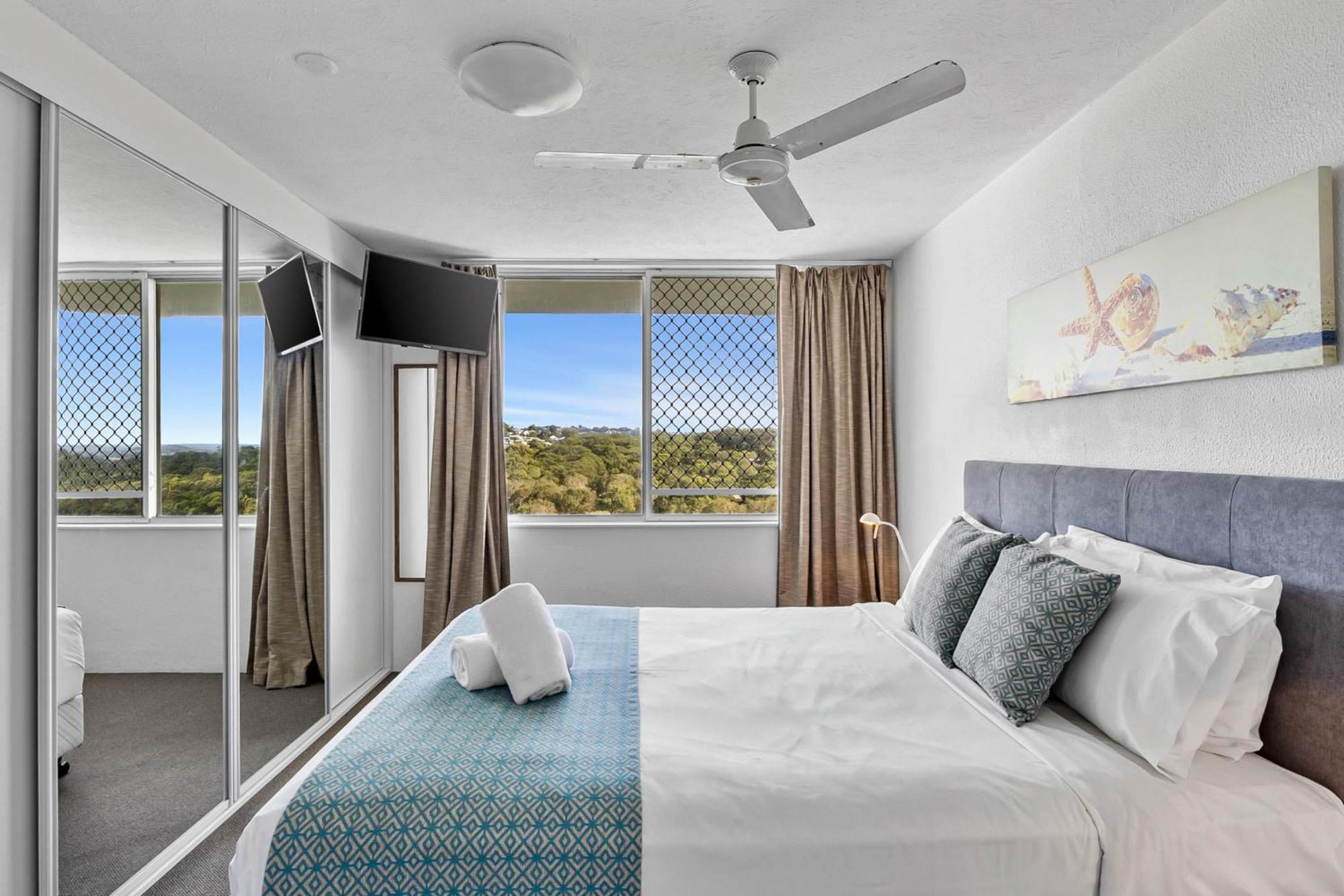 Mandolin Beachfront Resort Alexandra Headland Exterior foto
