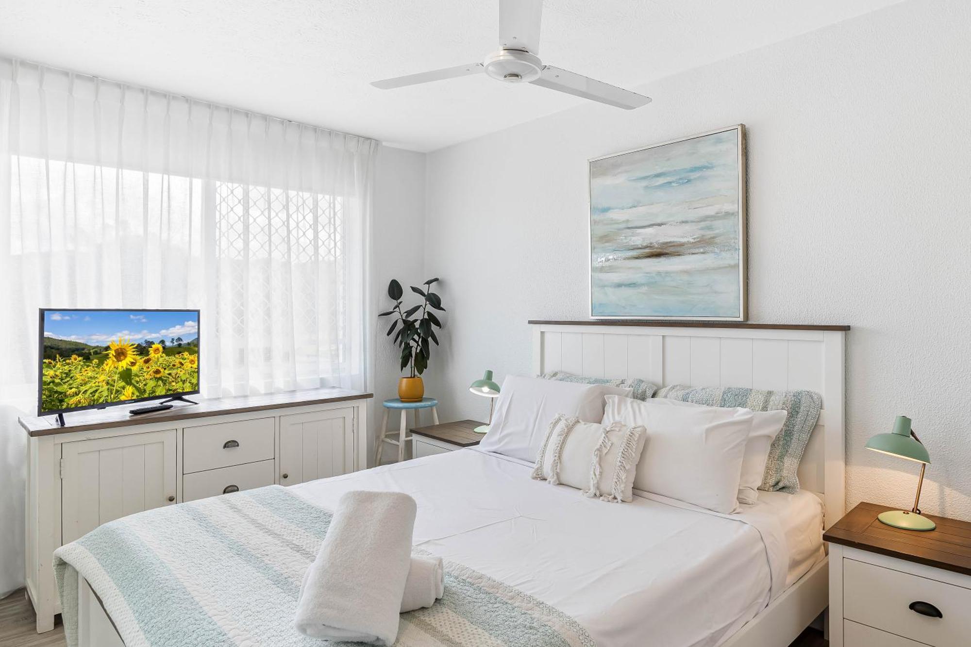 Mandolin Beachfront Resort Alexandra Headland Exterior foto